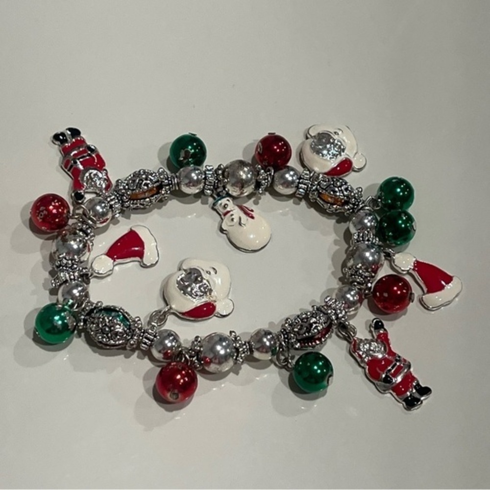 Christmas Charm Stretch Bracelet Santa Snowman Silver‎ Tone Red Green Holidays